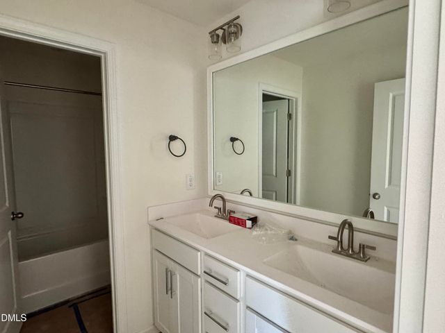 377 Pecan Valley Way, Four Oaks, NC 27524