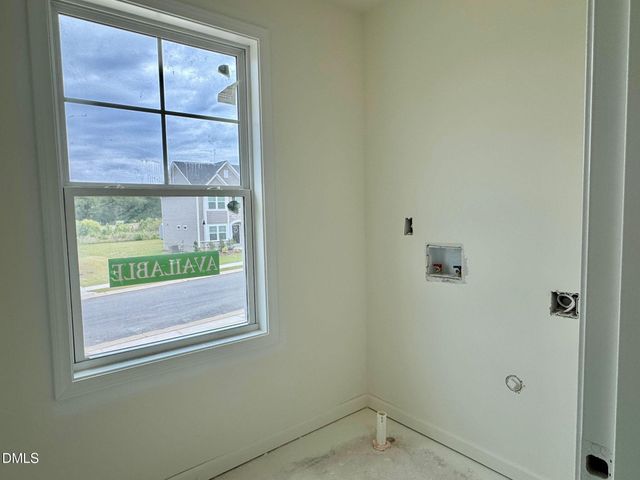 377 Pecan Valley Way, Four Oaks, NC 27524