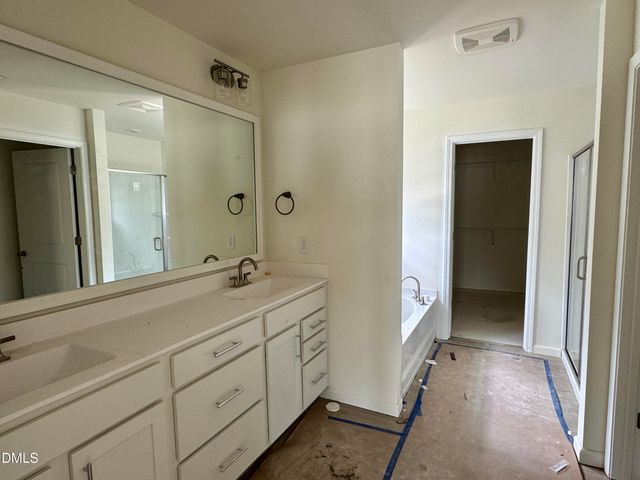 377 Pecan Valley Way, Four Oaks, NC 27524