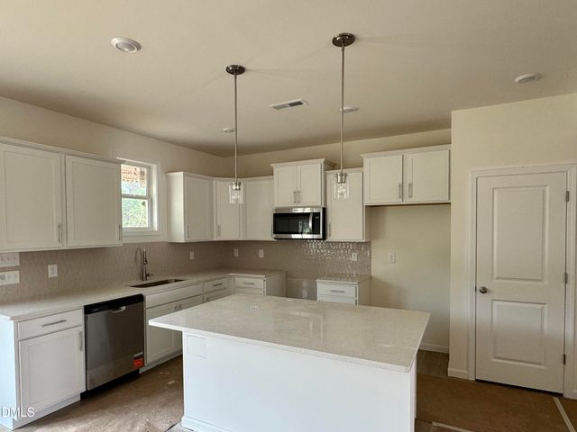 377 Pecan Valley Way, Four Oaks, NC 27524