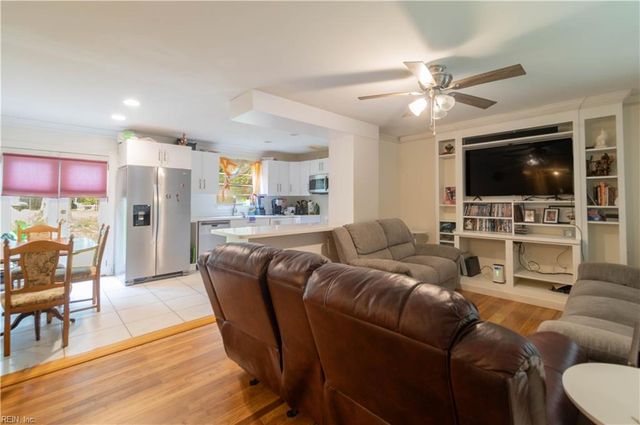 507 Goosley RD, Yorktown, VA 23690