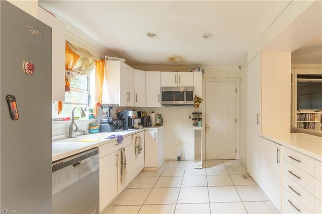 507 Goosley RD, Yorktown, VA 23690