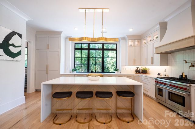 6105 Berryhill Towns Drive, Charlotte, NC 28270