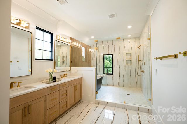6105 Berryhill Towns Drive, Charlotte, NC 28270