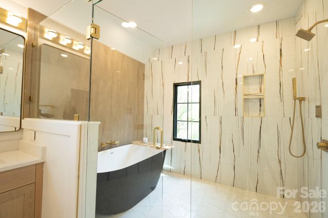 6105 Berryhill Towns Drive, Charlotte, NC 28270