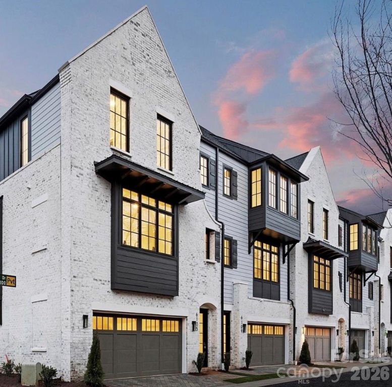6105 Berryhill Towns Drive, Charlotte, NC 28270