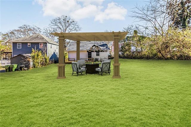 684 S Elizabeth NW Place, Atlanta, GA 30318