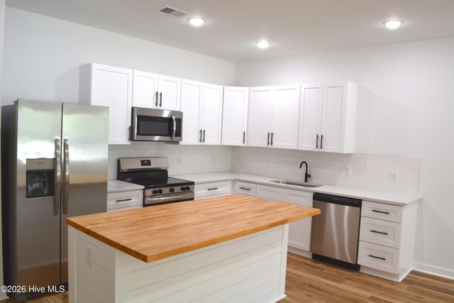 834 Greenwood Court, Calabash, NC 28467
