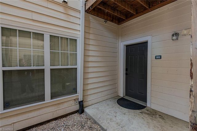 302 Campus Walk Trail 101, Elon, NC 27244