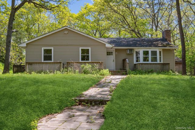 132 Swezey Drive, Middle Island, NY 11953