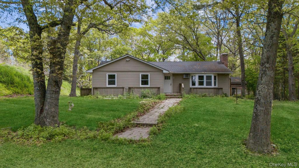 132 Swezey Drive, Middle Island, NY 11953