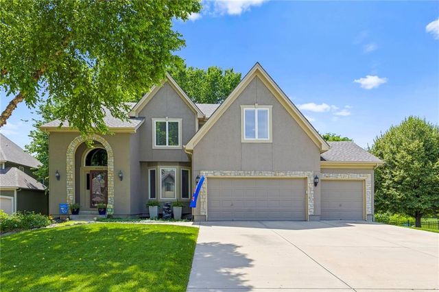 6044 Brownridge Drive, Shawnee, KS 66218