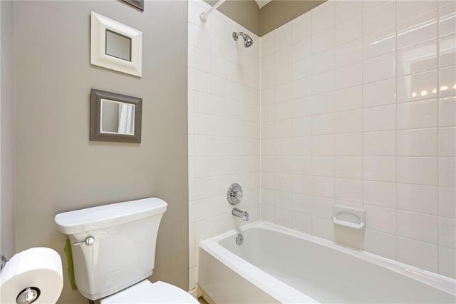 6044 Brownridge Drive, Shawnee, KS 66218
