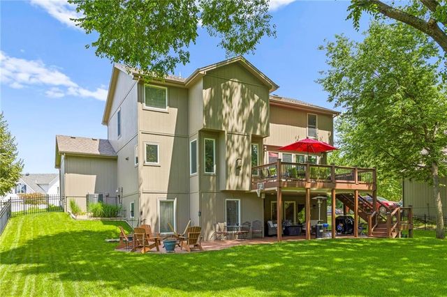 6044 Brownridge Drive, Shawnee, KS 66218