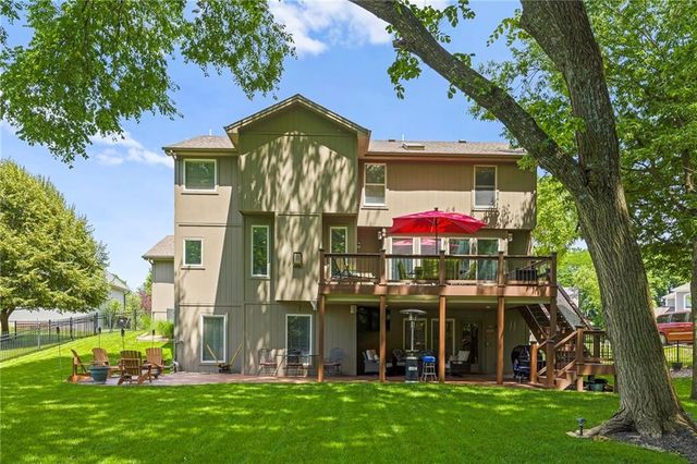 6044 Brownridge Drive, Shawnee, KS 66218