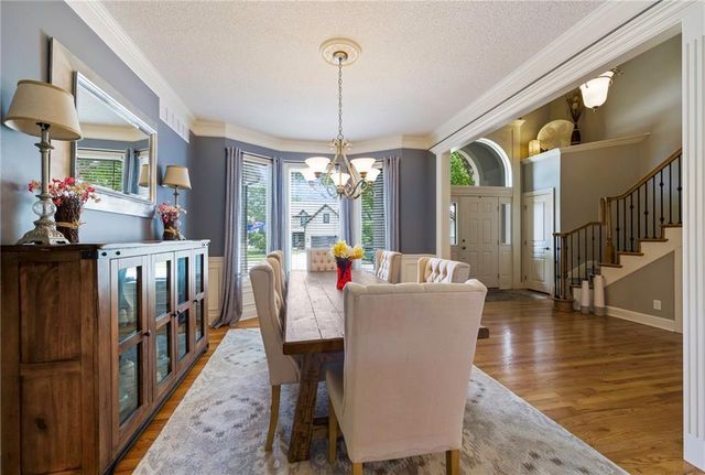 6044 Brownridge Drive, Shawnee, KS 66218