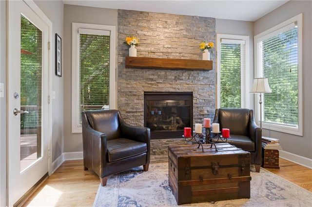 6044 Brownridge Drive, Shawnee, KS 66218