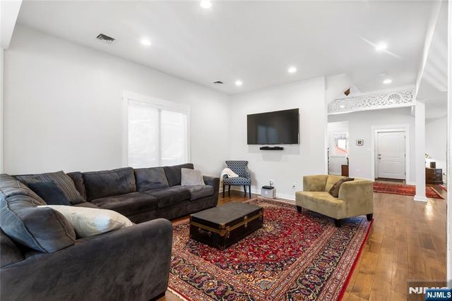 19 78th Street, North Bergen, NJ 07047