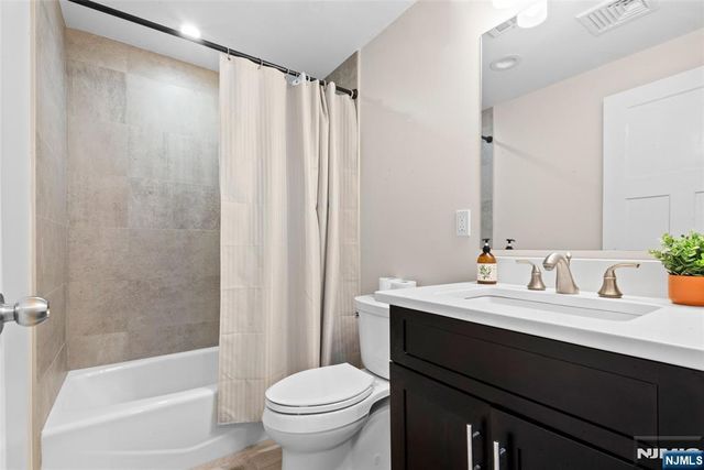 19 78th Street, North Bergen, NJ 07047