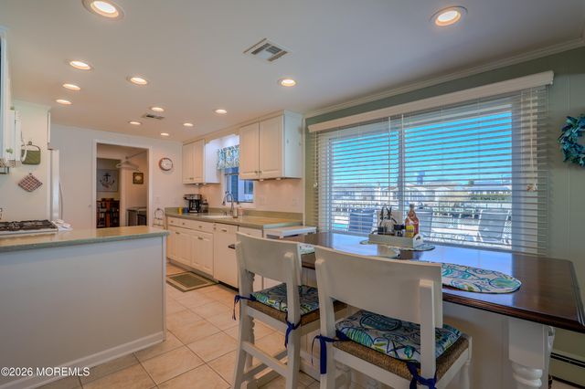 16 Peg Leg Way, Waretown, NJ 08758