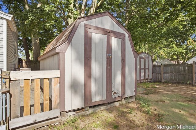 1457 Palmer Avenue, Muskegon, MI 49441