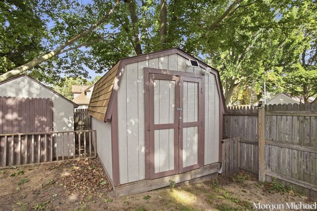 1457 Palmer Avenue, Muskegon, MI 49441