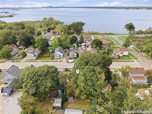 1457 Palmer Avenue, Muskegon, MI 49441