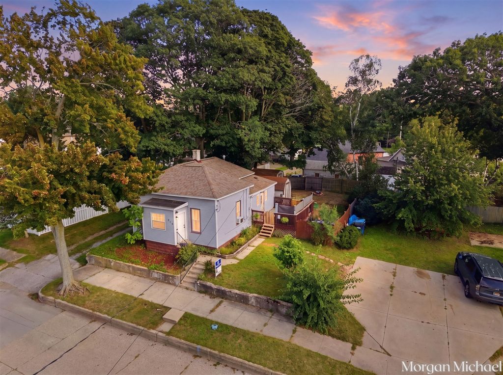 1457 Palmer Avenue, Muskegon, MI 49441