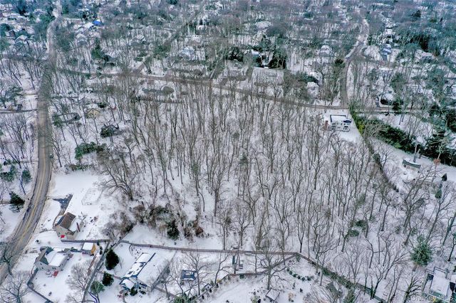 37 Christian Avenue, Setauket, NY 11733