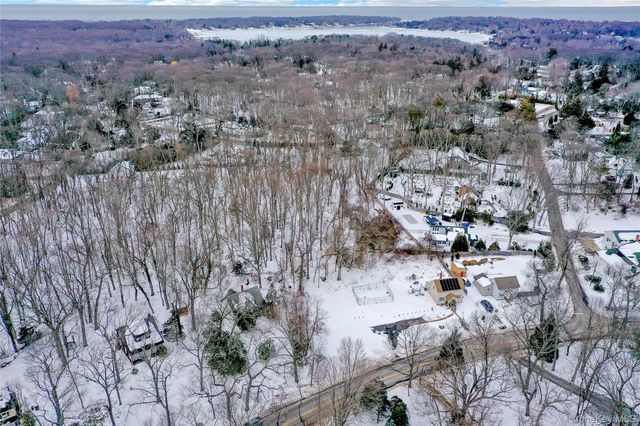 37 Christian Avenue, Setauket, NY 11733