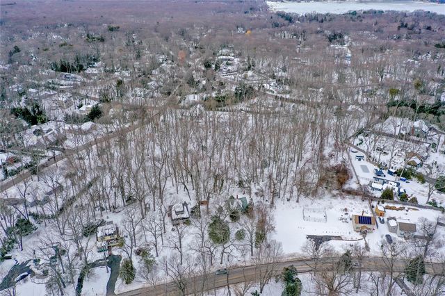 37 Christian Avenue, Setauket, NY 11733