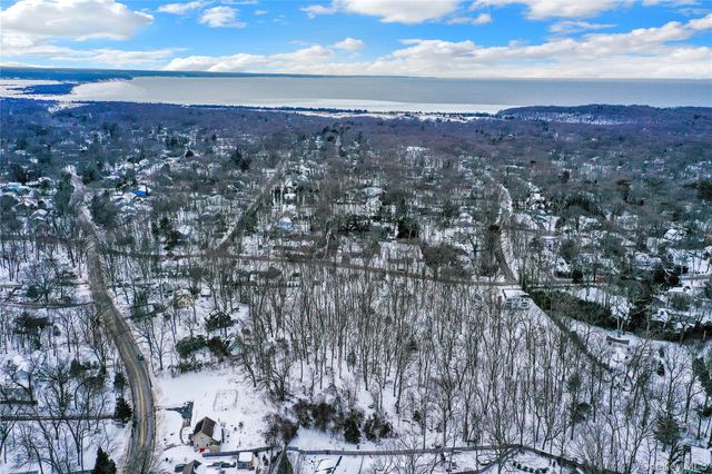 37 Christian Avenue, Setauket, NY 11733