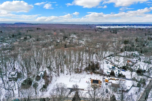 37 Christian Avenue, Setauket, NY 11733