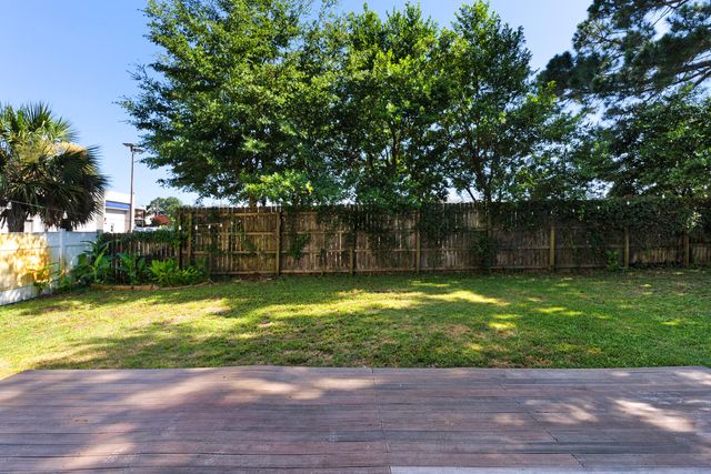 218 SW Coral Drive, Fort Walton Beach, FL 32548