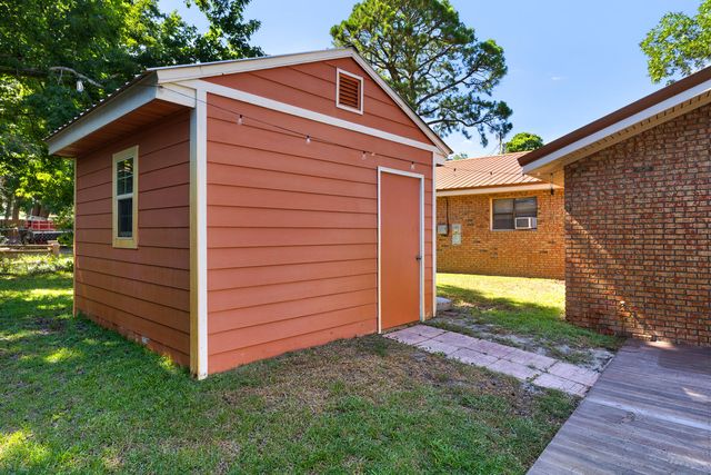 218 SW Coral Drive, Fort Walton Beach, FL 32548