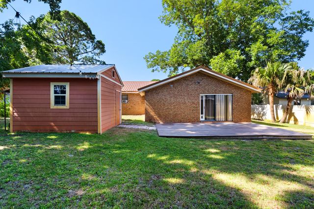 218 SW Coral Drive, Fort Walton Beach, FL 32548