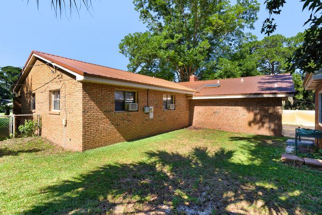 218 SW Coral Drive, Fort Walton Beach, FL 32548