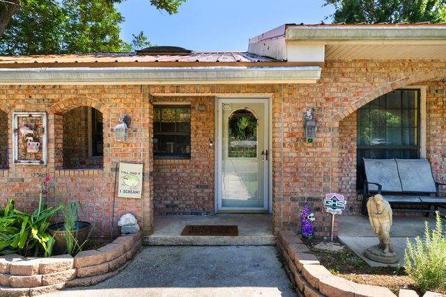 218 SW Coral Drive, Fort Walton Beach, FL 32548