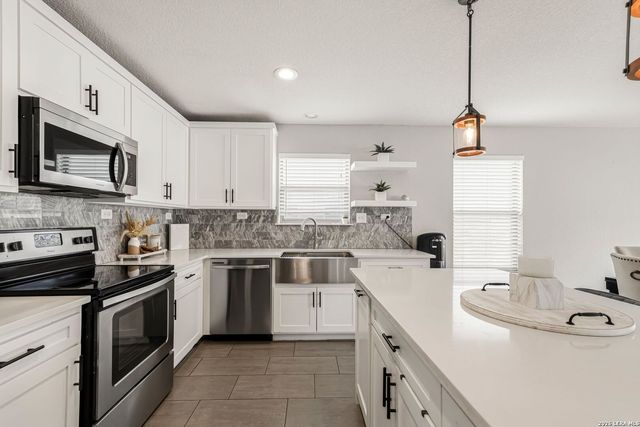 20803 Cape Coral, San Antonio, TX 78259