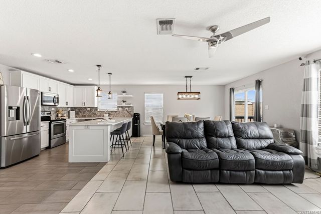 20803 Cape Coral, San Antonio, TX 78259