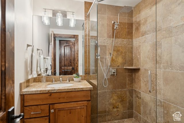 147 WHITE PINE CANYON RD, Snyderville, UT 84098