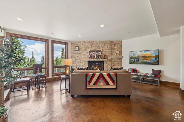 147 WHITE PINE CANYON RD, Snyderville, UT 84098