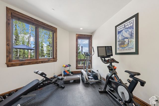 147 WHITE PINE CANYON RD, Snyderville, UT 84098