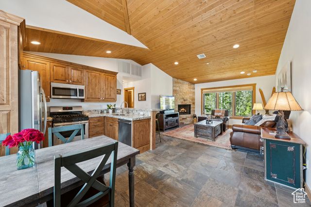 147 WHITE PINE CANYON RD, Snyderville, UT 84098