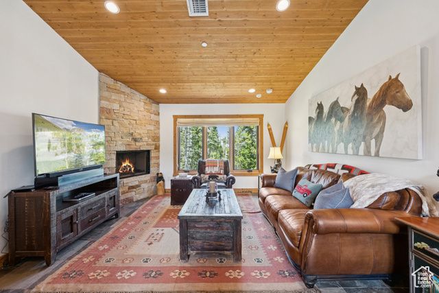147 WHITE PINE CANYON RD, Snyderville, UT 84098