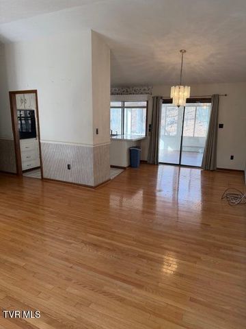 226 Shadow Hill Lane, Bristol, VA 24201