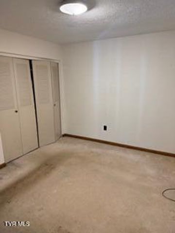 226 Shadow Hill Lane, Bristol, VA 24201