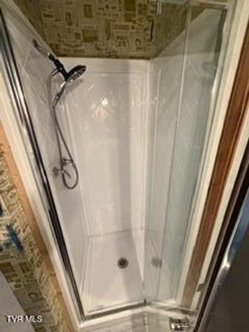 226 Shadow Hill Lane, Bristol, VA 24201