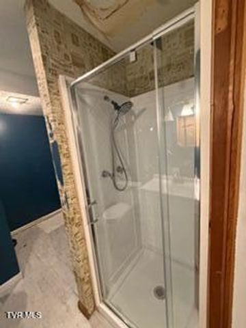 226 Shadow Hill Lane, Bristol, VA 24201