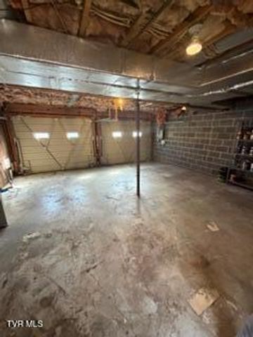 226 Shadow Hill Lane, Bristol, VA 24201